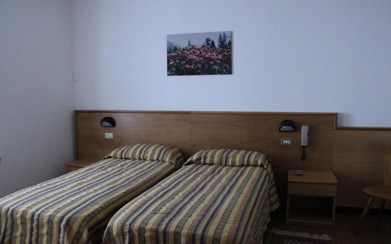 Albergo Speranza Spiazzi Di Monte Baldo Spiazzi Di Caprino 外观 照片