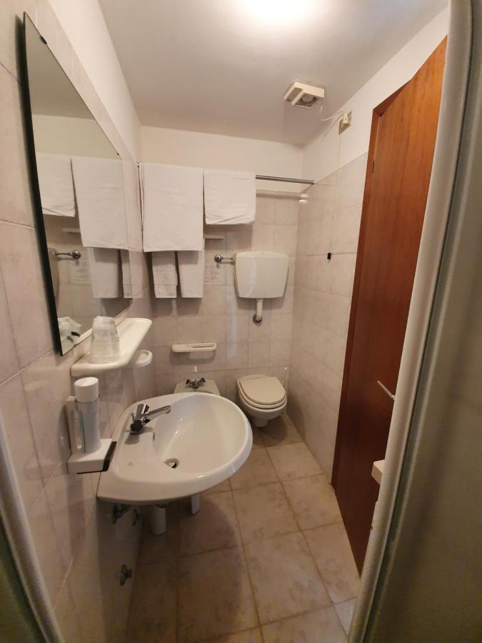 Albergo Speranza Spiazzi Di Monte Baldo Spiazzi Di Caprino 外观 照片