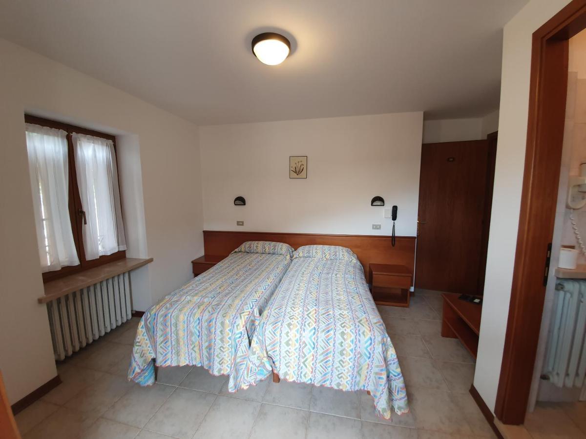 Albergo Speranza Spiazzi Di Monte Baldo Spiazzi Di Caprino 外观 照片